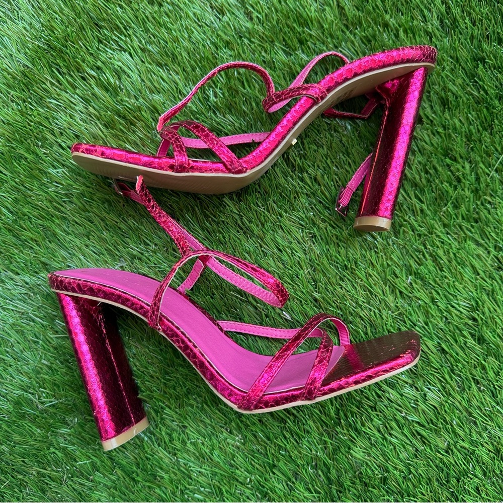 Billini Hot Pink Snake-Embossed Strappy Heels – Size 6